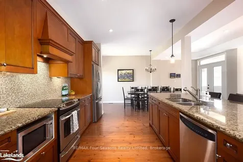 150 National Drive Blue Mountains ON L9Y 0B7