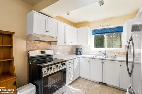 1053 Pennycook Lane Minden Hills ON K0M 2K0