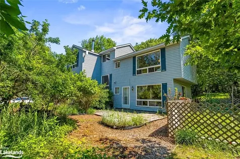 1053 Pennycook Lane Minden Hills ON K0M 2K0