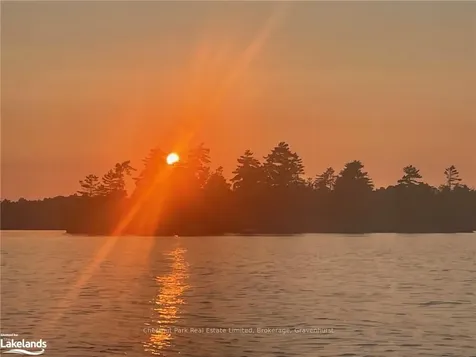 1079 Fire Route 11 N/a E Gravenhurst ON P1P 1R3