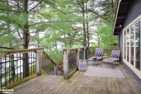 1079 Fire Route 11 N/a E Gravenhurst ON P1P 1R3