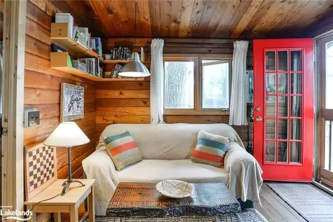 1079 Fire Route 11 N/a E Gravenhurst ON P1P 1R3