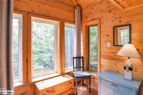 1079 Fire Route 11 N/a E Gravenhurst ON P1P 1R3