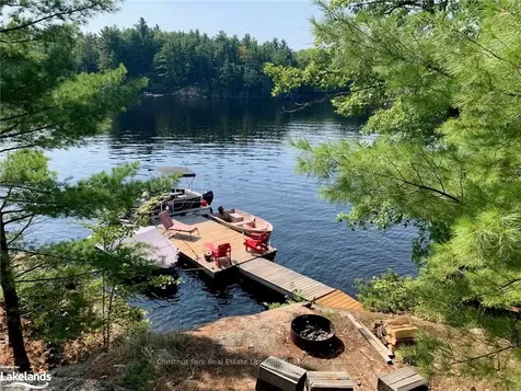 1079 Fire Route 11 N/a E Gravenhurst ON P1P 1R3