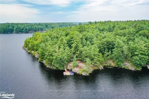 1079 Fire Route 11 N/a E Gravenhurst ON P1P 1R3