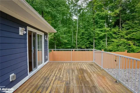 215 Forest Glen Drive Gravenhurst ON P1P 1A1