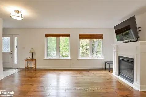 215 Forest Glen Drive Gravenhurst ON P1P 1A1