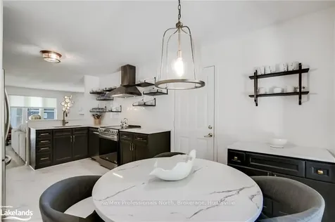82 Pine Ridge Gate Gravenhurst ON P1P 1Y4