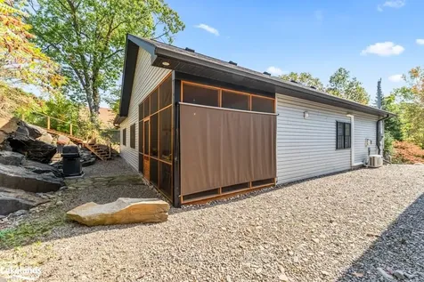 6 Lake Drive Huntsville ON P1H 1G1