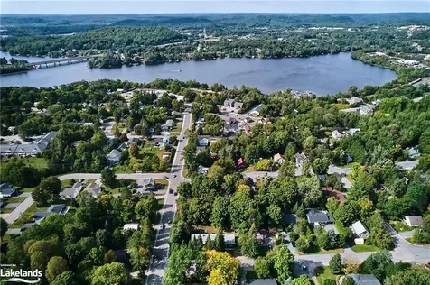36 Yonge Street S Huntsville ON P1H 1V1