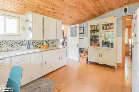 66 Sunnyside Street Dysart Et Al ON K0M 1S0