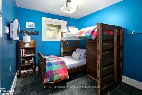 132 Wensley Drive Blue Mountains ON N0H 1J0