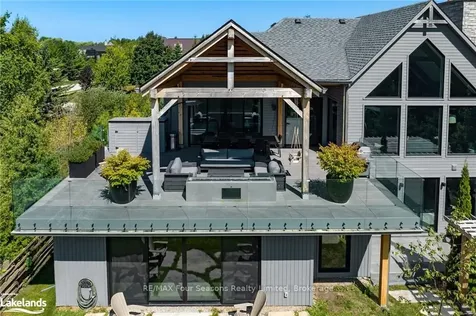 144 Alexandra Way Blue Mountains ON L9Y 0S3