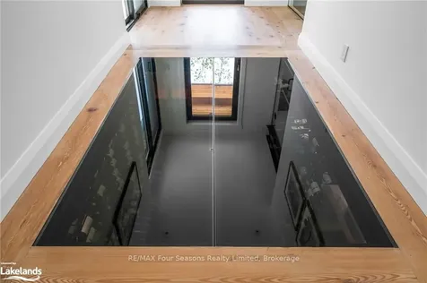 144 Alexandra Way Blue Mountains ON L9Y 0S3