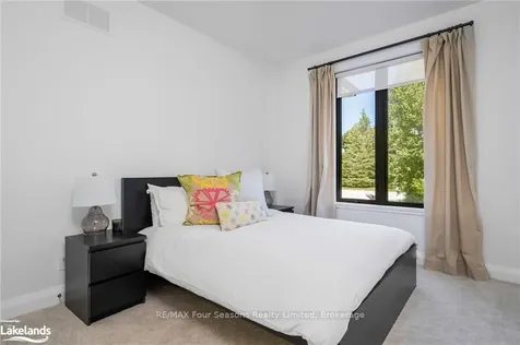 144 Alexandra Way Blue Mountains ON L9Y 0S3