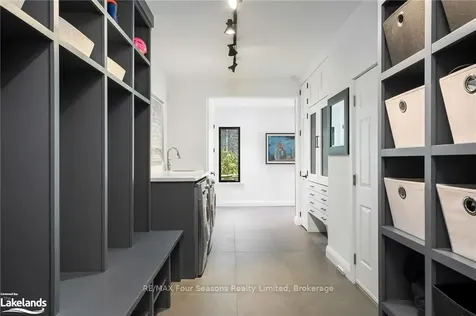 144 Alexandra Way Blue Mountains ON L9Y 0S3