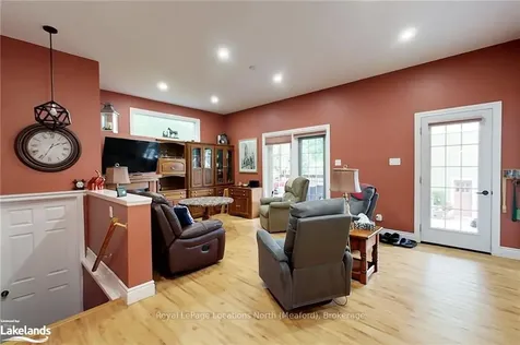 236 Nelson Street W Meaford ON N4L 1M6