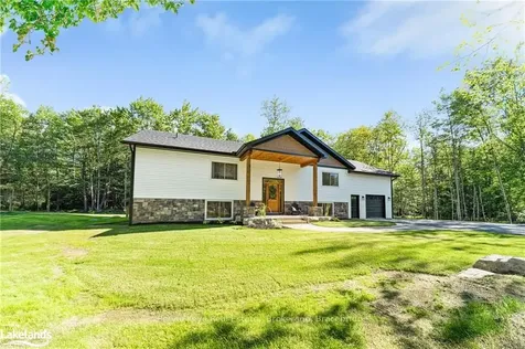 93 Summer Leigh Trail Huntsville ON P0B 1M0
