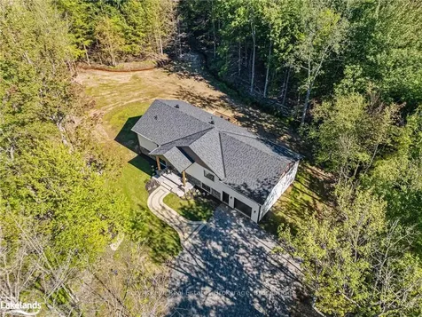 93 Summer Leigh Trail Huntsville ON P0B 1M0