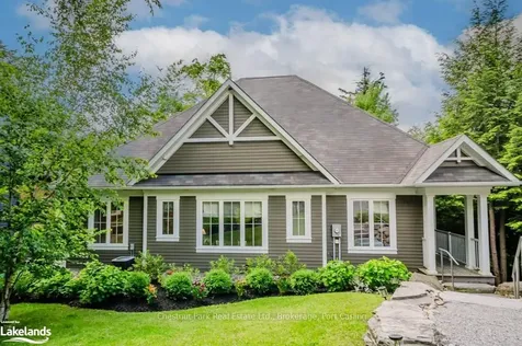 8 Street Andrews Circle Huntsville ON P1H 1L9