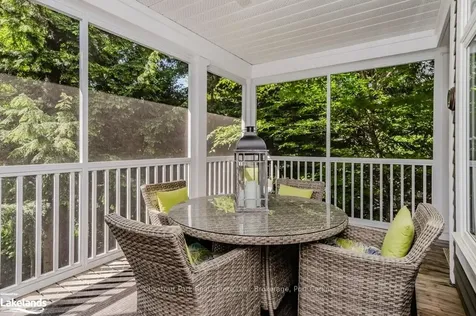 8 Street Andrews Circle Huntsville ON P1H 1L9