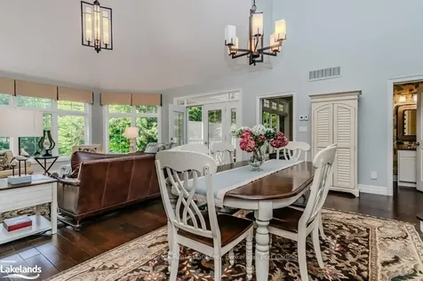 8 Street Andrews Circle Huntsville ON P1H 1L9
