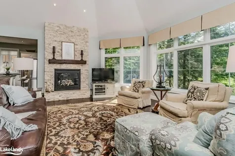 8 Street Andrews Circle Huntsville ON P1H 1L9