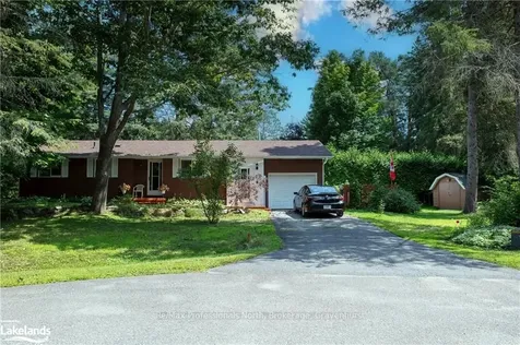 150 Lofty Pines Crescent Gravenhurst ON P1P 1M6