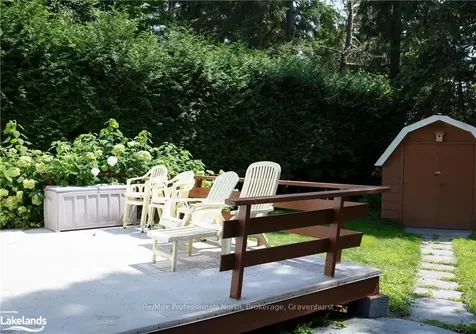 150 Lofty Pines Crescent Gravenhurst ON P1P 1M6