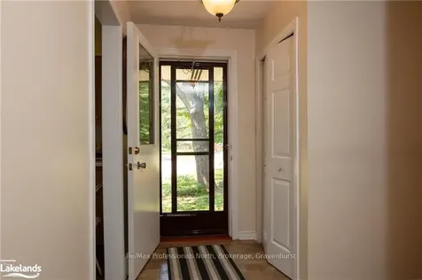 150 Lofty Pines Crescent Gravenhurst ON P1P 1M6