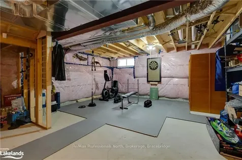 33 Nicole Park Court N/a Bracebridge ON P1L 1W9