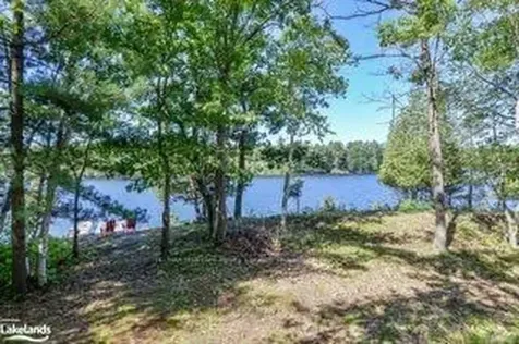 44 Bell Lake Road Mcdougall ON P2A 2W9