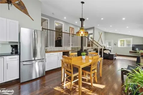 17 Ridgeway Drive Carling ON P0G 1G0