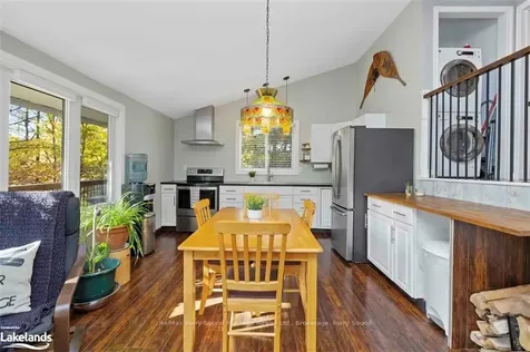 17 Ridgeway Drive Carling ON P0G 1G0