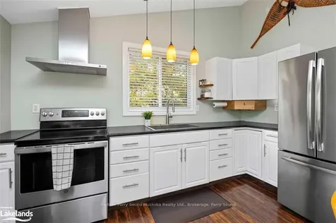 17 Ridgeway Drive Carling ON P0G 1G0