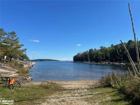 17 Ridgeway Drive Carling ON P0G 1G0