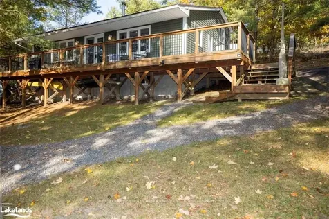 17 Ridgeway Drive Carling ON P0G 1G0