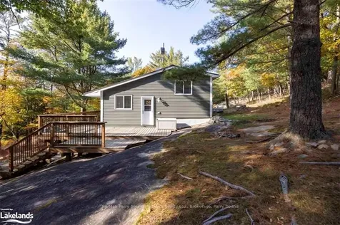 17 Ridgeway Drive Carling ON P0G 1G0