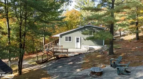 17 Ridgeway Drive Carling ON P0G 1G0