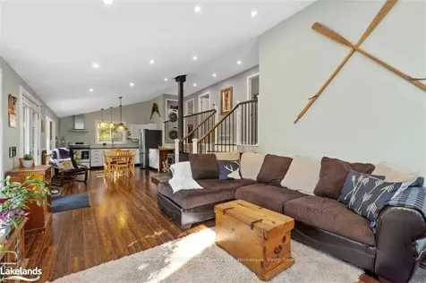 17 Ridgeway Drive Carling ON P0G 1G0