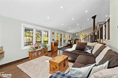 17 Ridgeway Drive Carling ON P0G 1G0