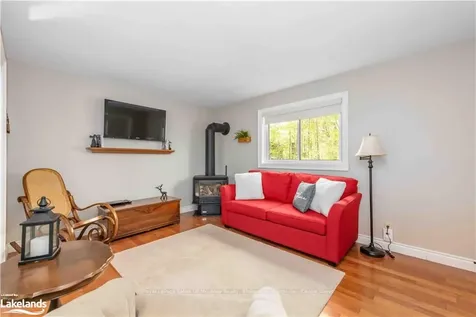 223 Woodland Drive Huntsville ON P1H 1A6