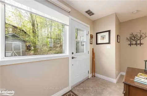 223 Woodland Drive Huntsville ON P1H 1A6