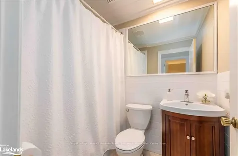 223 Woodland Drive Huntsville ON P1H 1A6