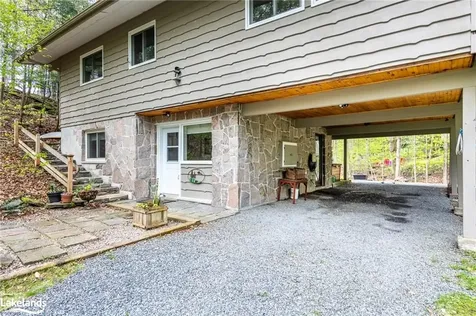 223 Woodland Drive Huntsville ON P1H 1A6
