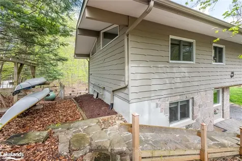 223 Woodland Drive Huntsville ON P1H 1A6