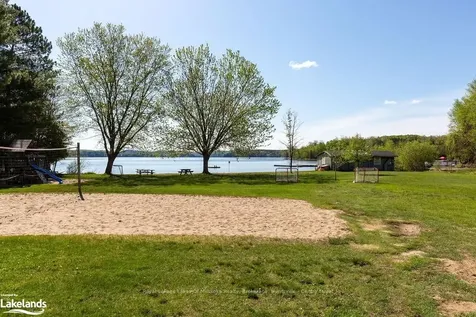 223 Woodland Drive Huntsville ON P1H 1A6