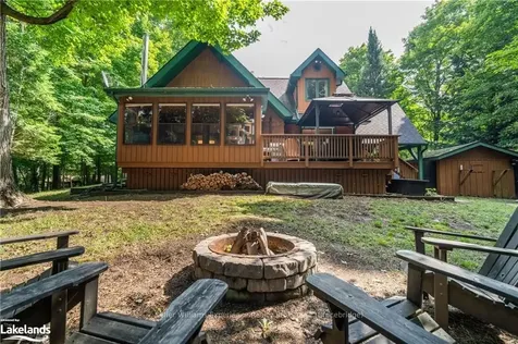 238 Woodland Drive Huntsville ON P1H 1A6