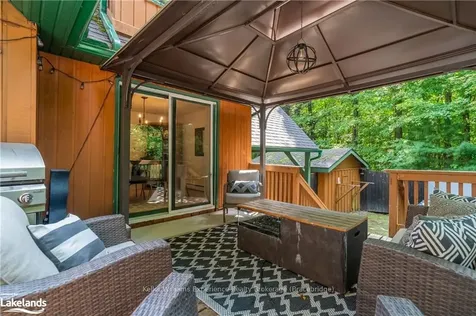 238 Woodland Drive Huntsville ON P1H 1A6