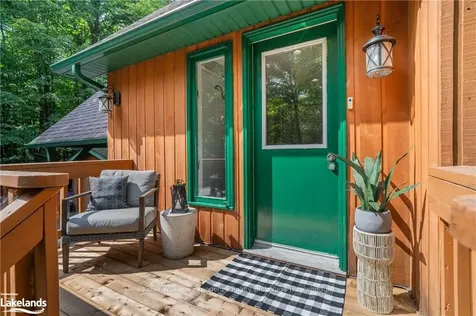 238 Woodland Drive Huntsville ON P1H 1A6